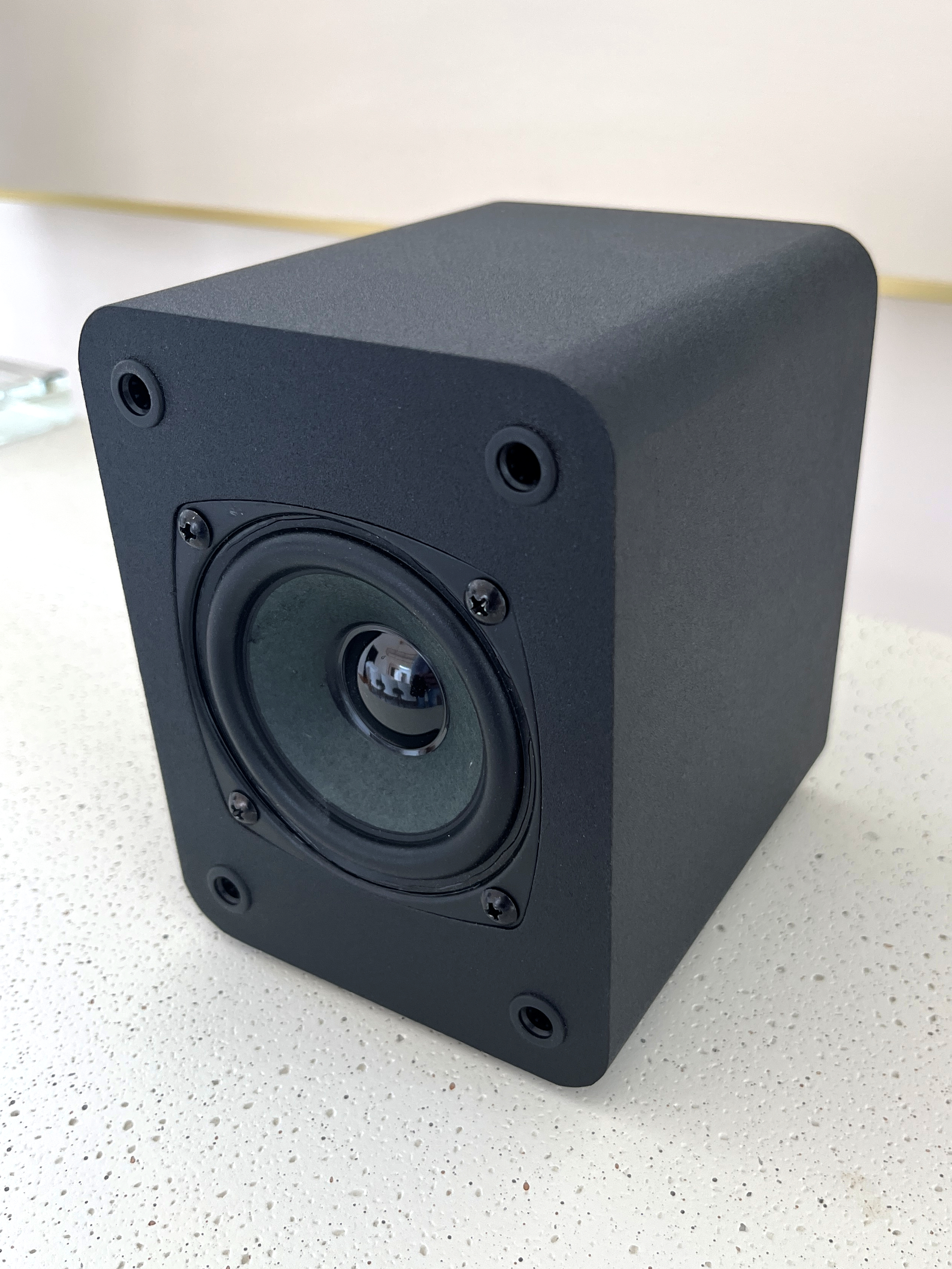 HouseWaves - One, profile view — single driver