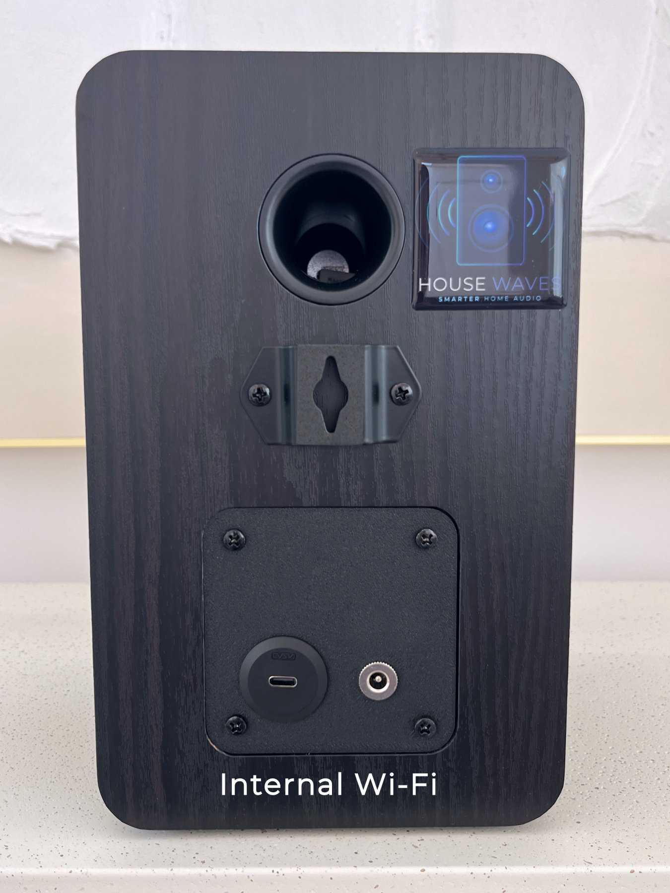 Rear connections internal wi-fi thumbnail